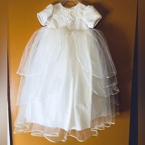 NWOT White Flower Girl Lace Beaded Toddler Ball Gown / Dress. 9-12 Mos